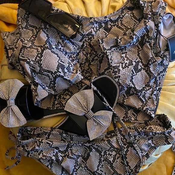 Brand new two-piece swimsuit - Picture 2 of 5